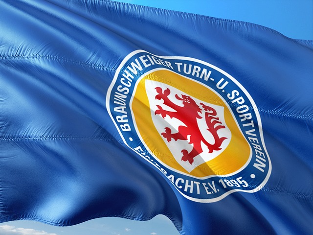 主教练崔康 主教练崔康